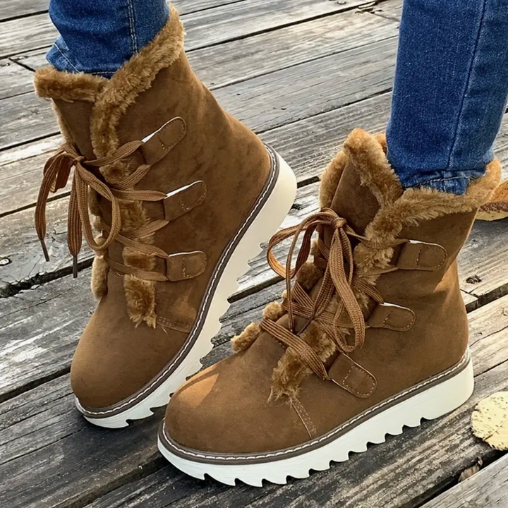 Iris Chime Winter Boots by Perlamila