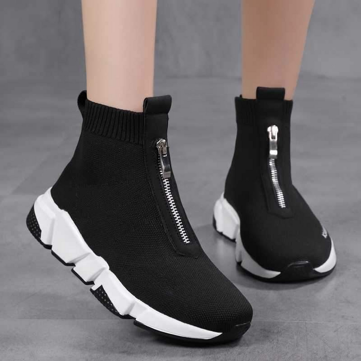 Lara Chime Casual Boots by Perlamila