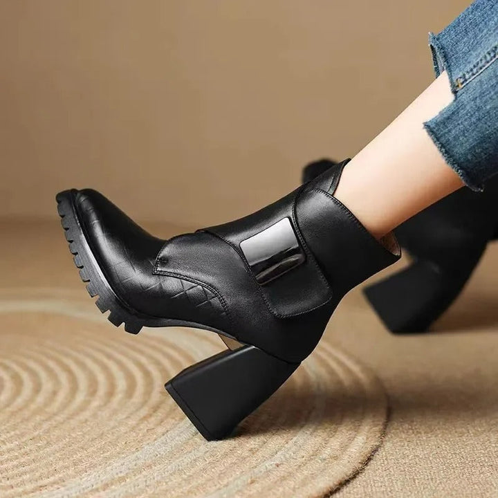 Calla Luster Casual Boots by Perlamila