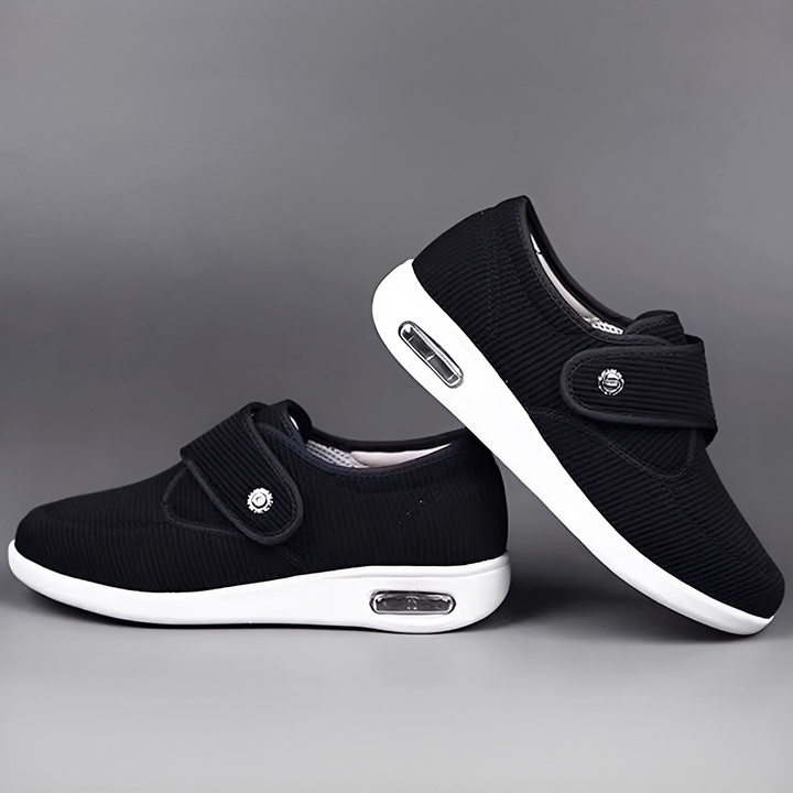 Sloane Promenade Everyday Sneakers – Black