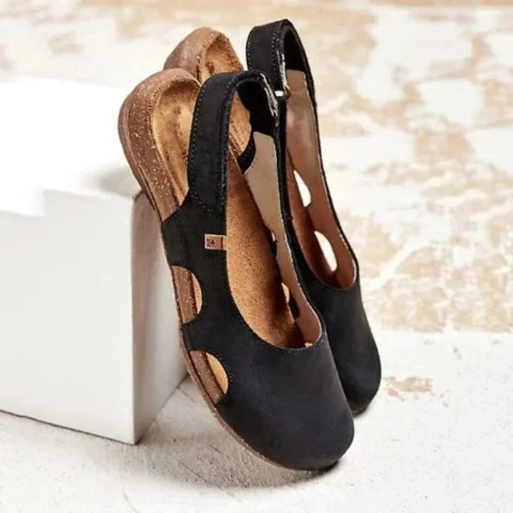 Sage Muse Wedge Pumps – Black