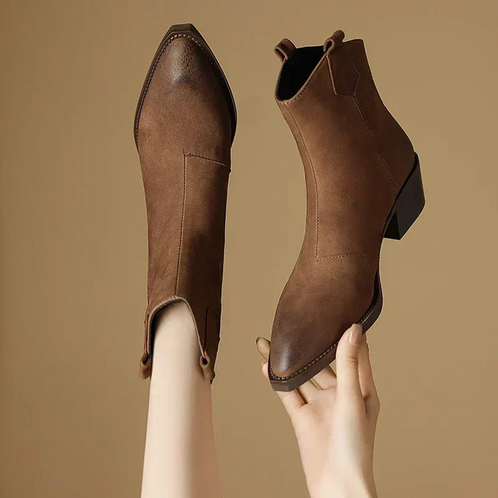 Nina Halo Casual Boots by Perlamila