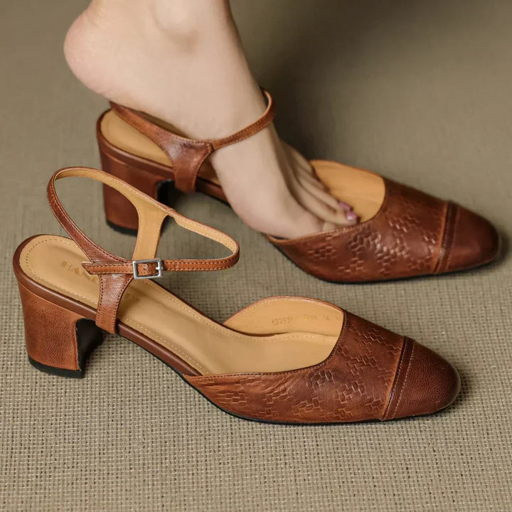 Skye Halo Classic Pumps by Perlamila