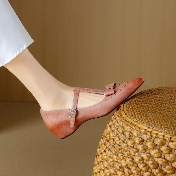 Pearl Halo Classic Pumps by Perlamila