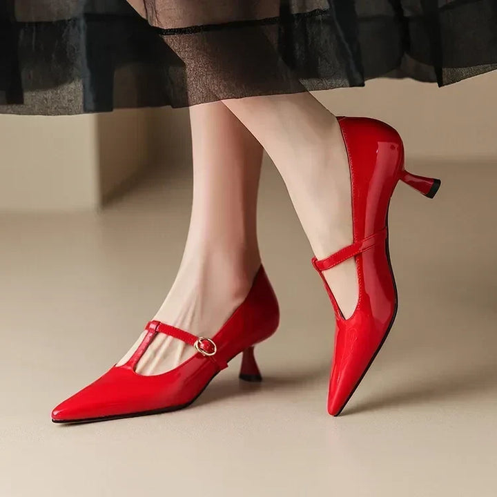 Penny Halo Elegant Pumps by Perlamila