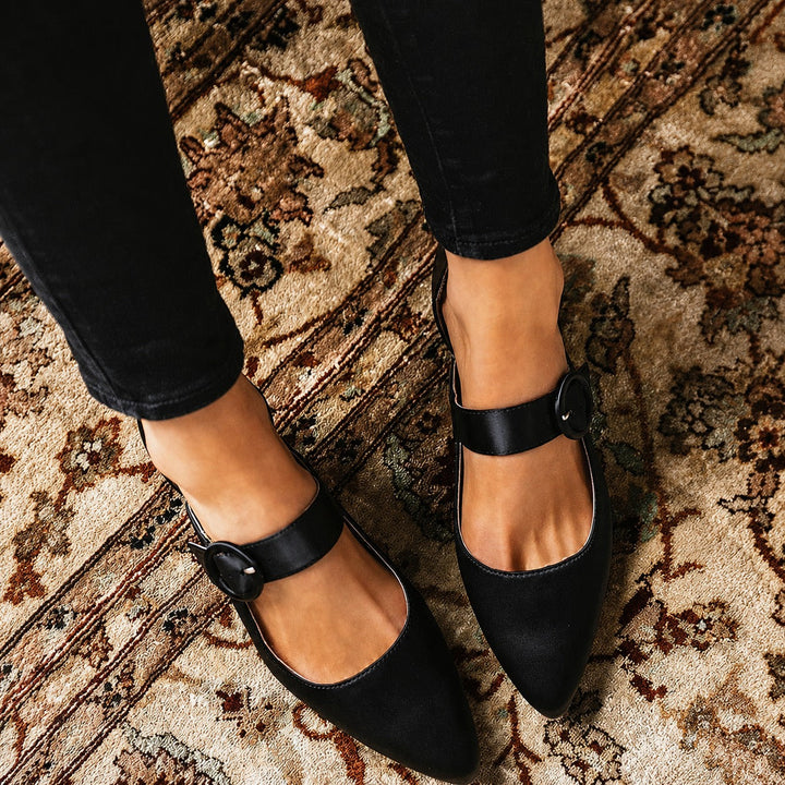 Shelby Promenade Pumps – Black