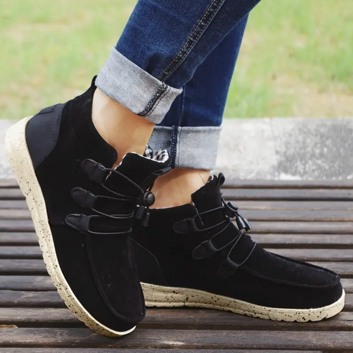 Poppy Charm Lined Ankle Boots by Perlamila