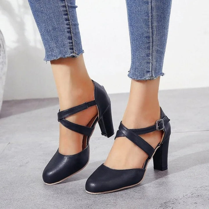 Brooklyn Harmony Pumps – Black