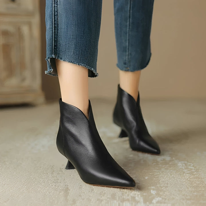 Harper Lyric Ankle Boots – Black