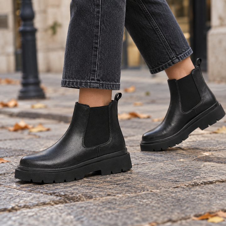 Parker Riviera Chelsea Ankle Boots – Black