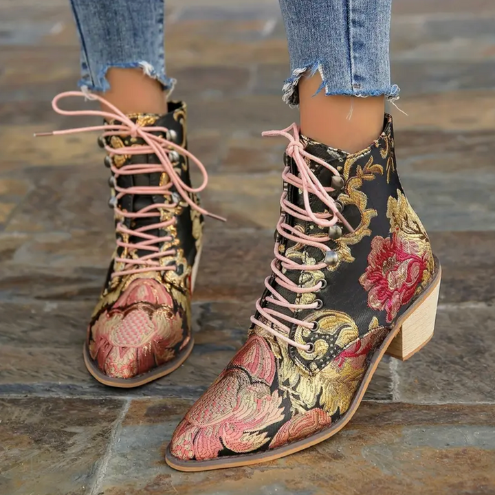 Willow Solace Western Boots by Perlamila