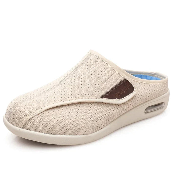 Claire Lyric Clogs – Beige